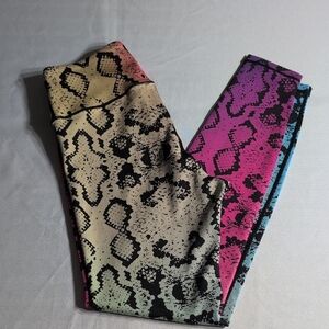 Yelete Multicolor Patterned Leggings Size Small